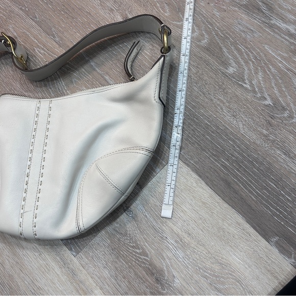 Vintage Coach White Leather Hobo Bag - Picture 12 of 13